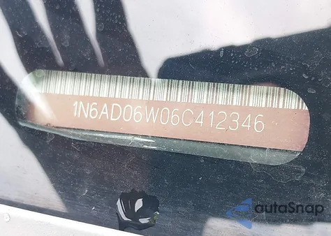 2006 Nissan Frontier Nismo Off Road from USA, damaged, VIN 1N6AD06W06C412346